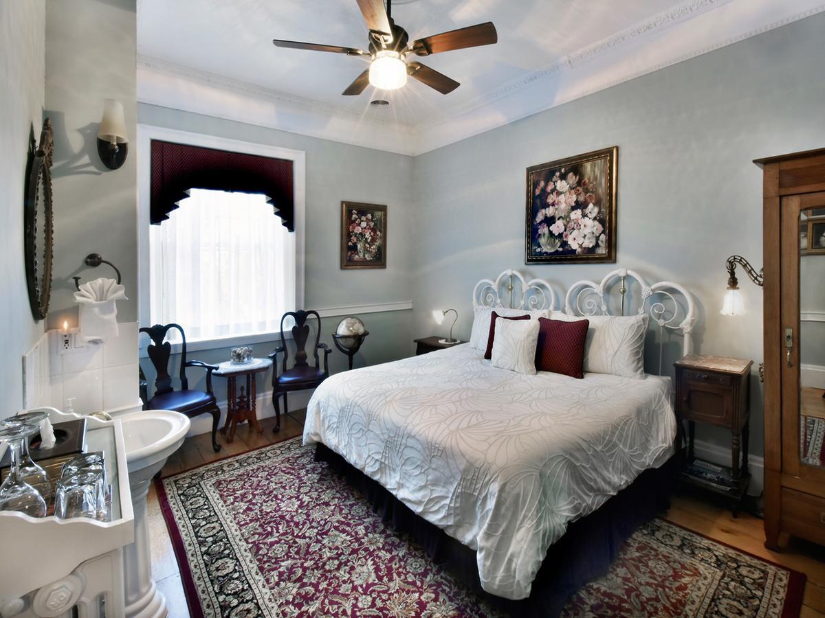 Brockamour Manor Bed And Breakfast Niagara-on-the-Lake Εξωτερικό φωτογραφία