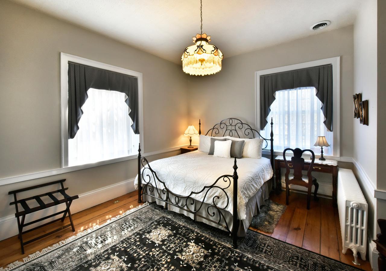 Brockamour Manor Bed And Breakfast Niagara-on-the-Lake Εξωτερικό φωτογραφία