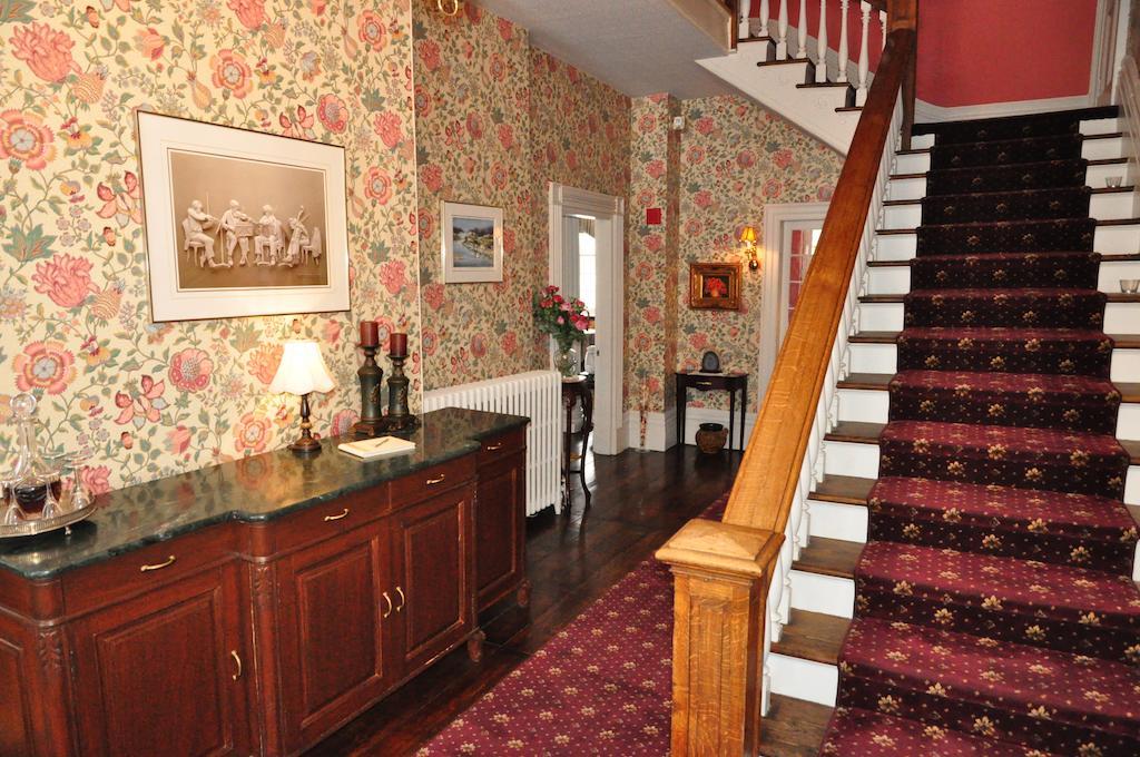 Brockamour Manor Bed And Breakfast Niagara-on-the-Lake Εξωτερικό φωτογραφία