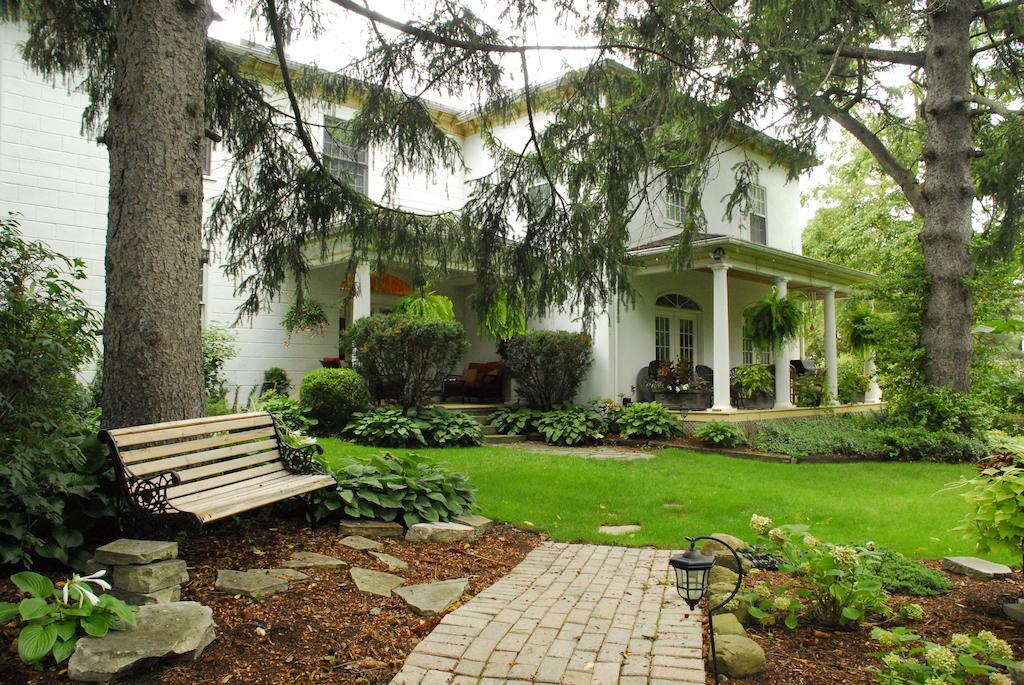 Brockamour Manor Bed And Breakfast Niagara-on-the-Lake Εξωτερικό φωτογραφία