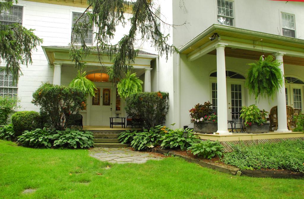 Brockamour Manor Bed And Breakfast Niagara-on-the-Lake Εξωτερικό φωτογραφία